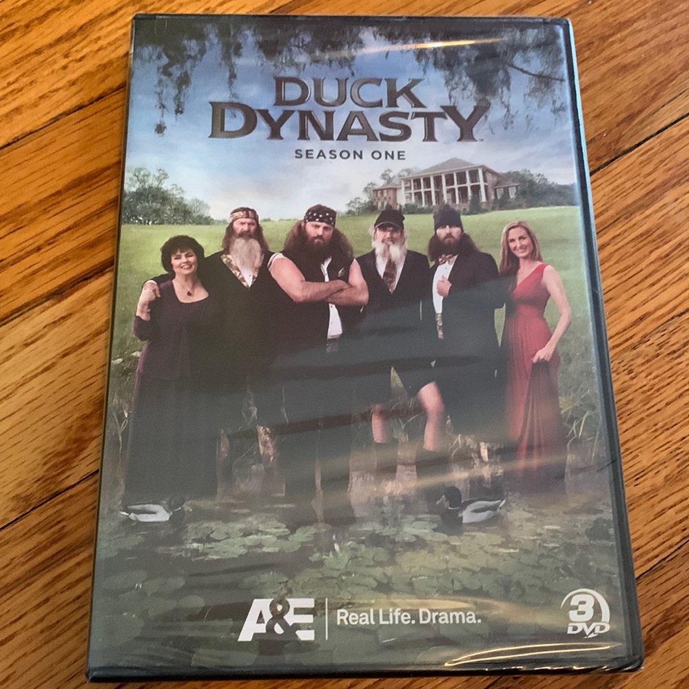 Duck Dynasty season 1 DVD set new in packaging
